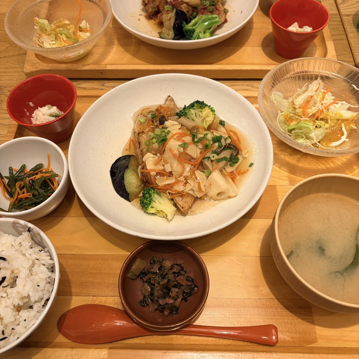 えめ tweet media