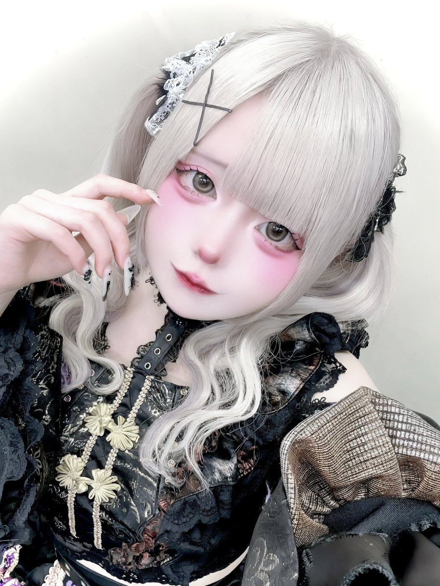 髏黯 メア tweet media