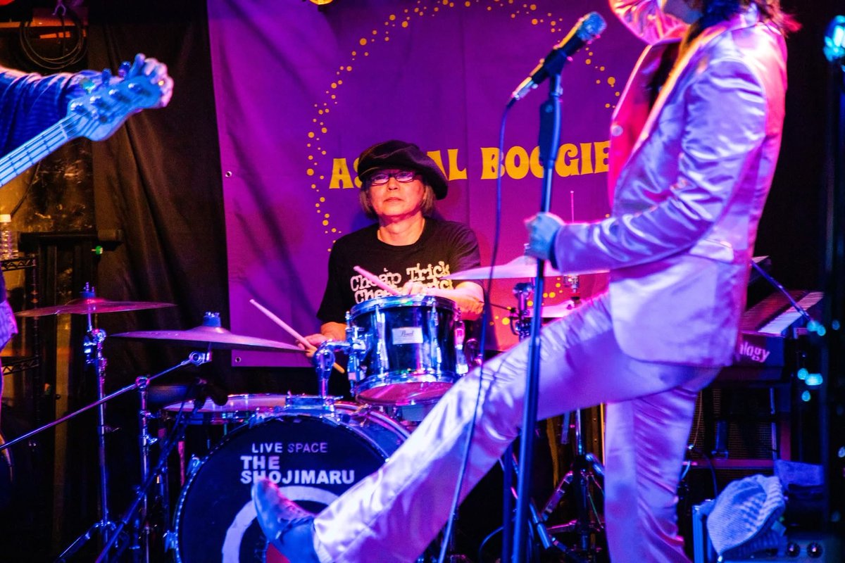 4/18(土) 横浜クラブセンセーション
『Stomp Across The Boogie‼︎ Vol.4』
THE JAYPERS × ASTRAL BOOGIE
出会いはVan Morrison/Moondanceのカバー。終演後に声をかけたのが始まりだった。
各バンド1時間ずつのツーマン。このボリュームはレア!
18:30/19:00 ¥3,000+2D
予約:astralboogie888@gmail.com