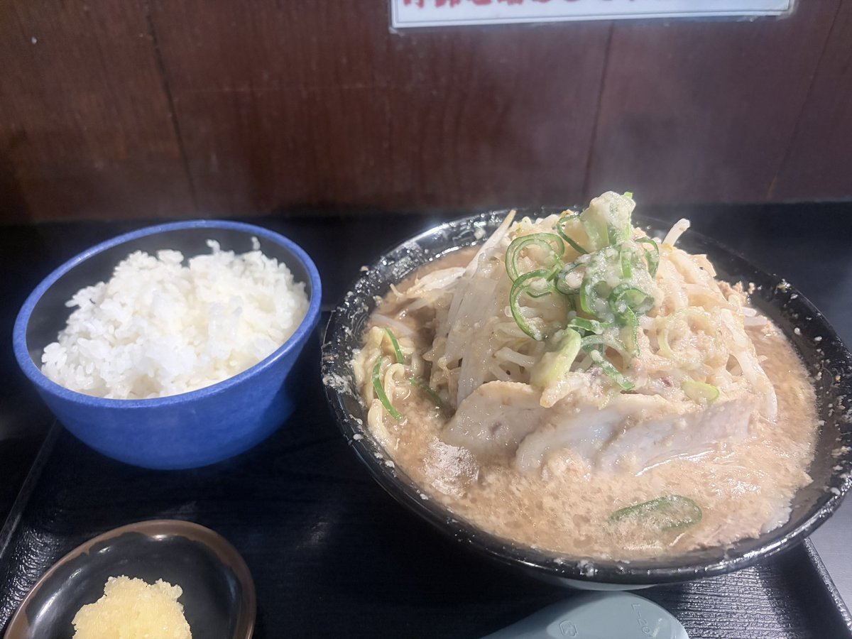 睡眠不足 tweet media