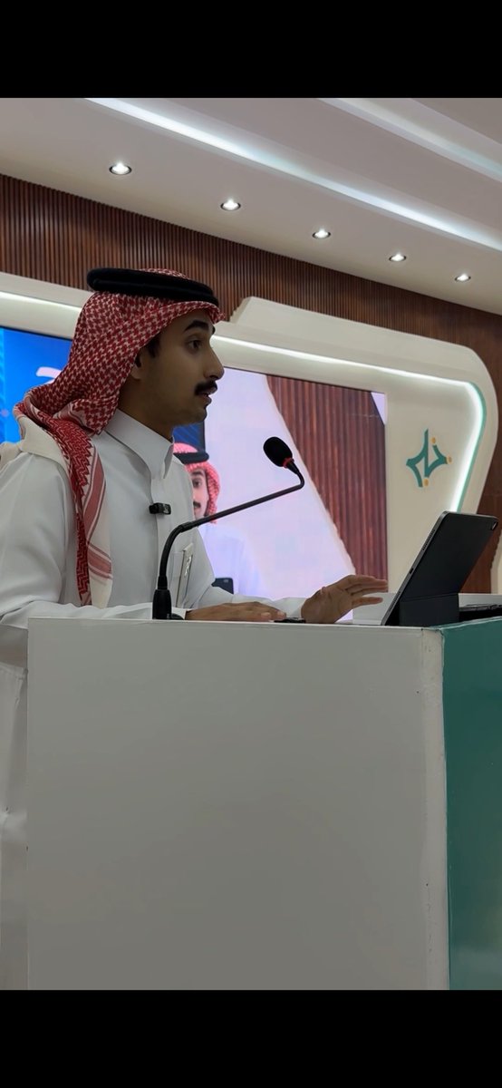 sr7t1's tweet photo. تشرفت بتقديم حفل جمعية نجباء بمحافظة الفرشة "أفراح نجباء" 
بدعم الاميرة فهدة بنت فلاح آل حثلين
(والدة ولي العهد، وحرم خادم الحرمين الشريفين- حفظهم الله-) 
وبحضور امام المسجد النبوي الشريف الشيخ الدكتور عبدالله البعجيان. https://t.co/BvaN6RF9UH
