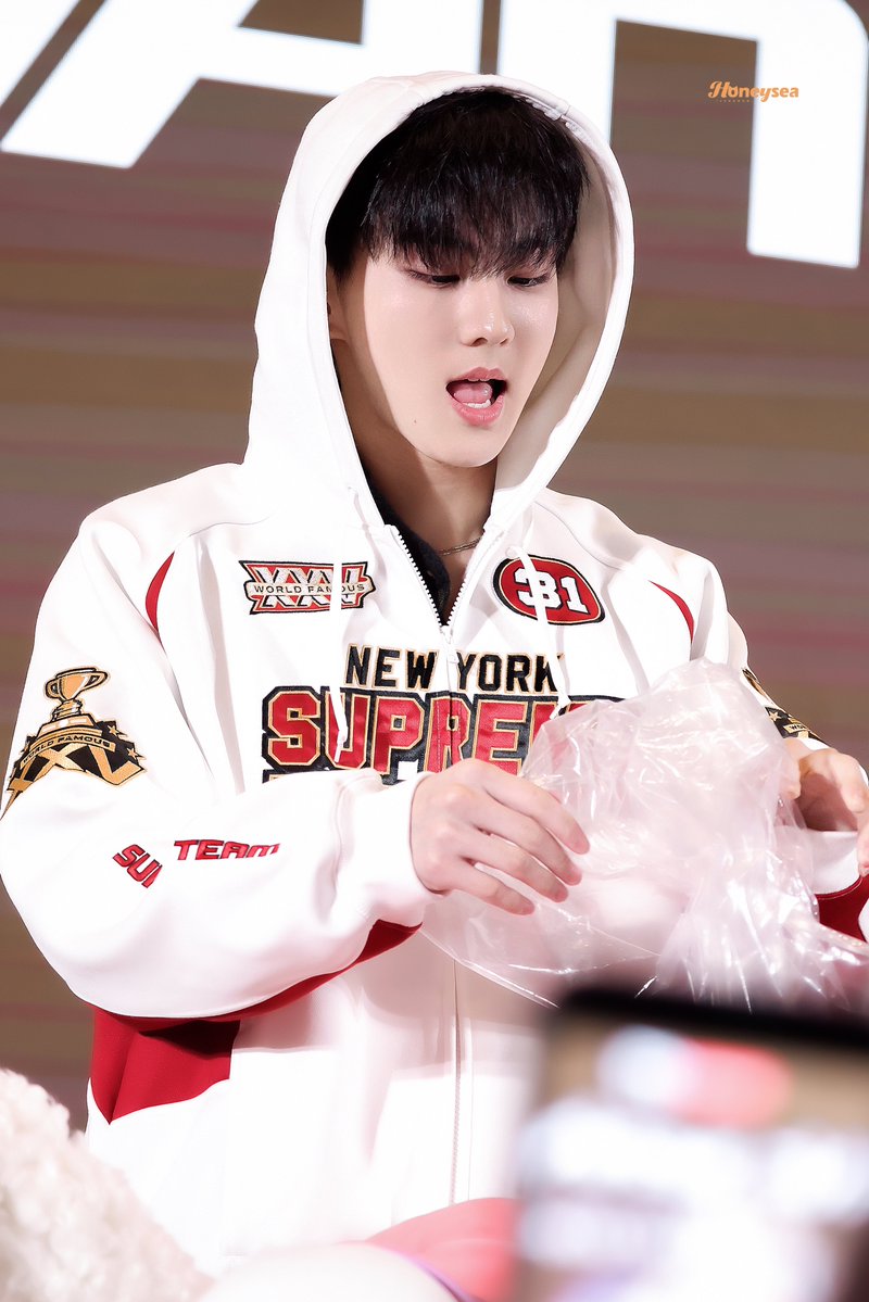 Honeysea tweet media