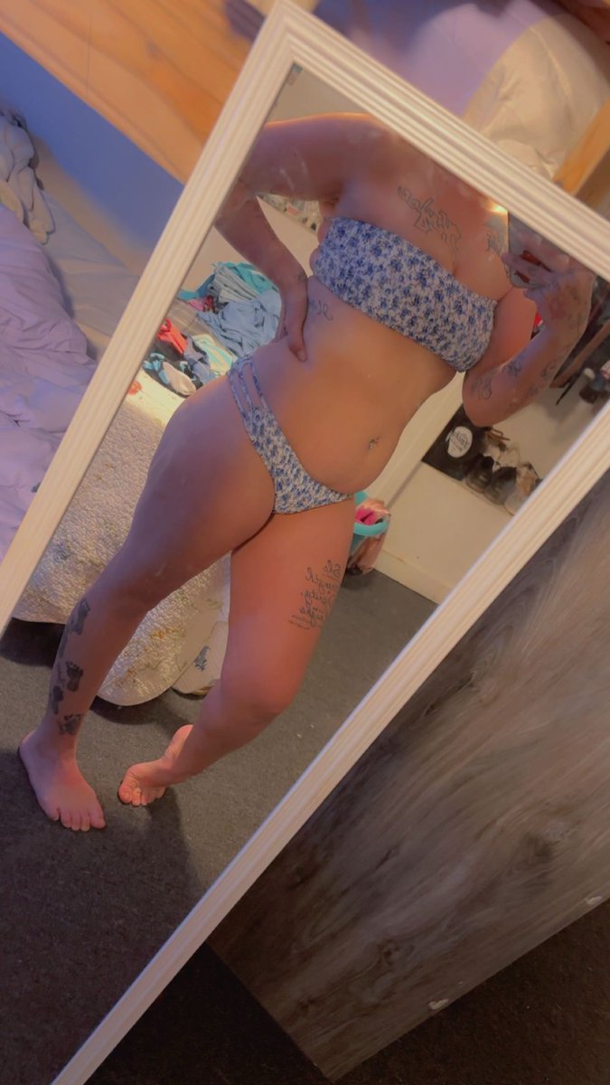 Tiffany Michelle tweet media