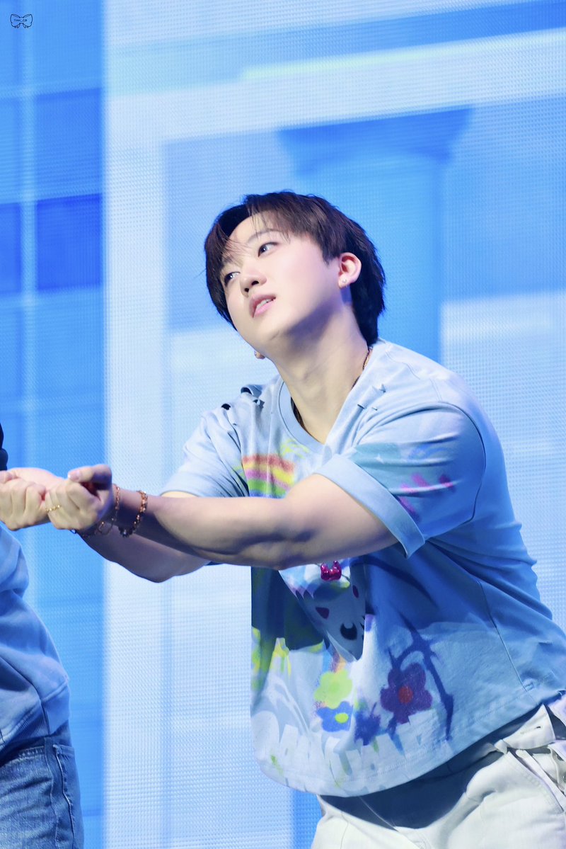 𝗧𝗵𝗵_𝗥𝗶𝗯𝗯𝗼𝗻🎀 tweet media