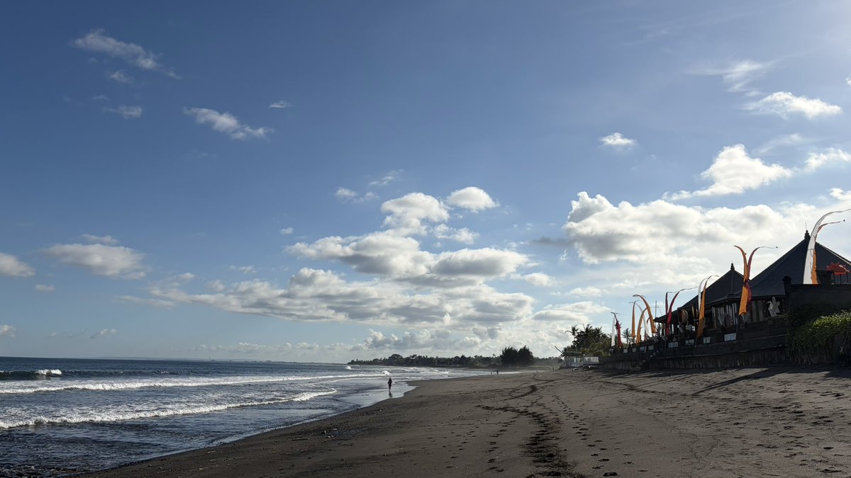 coraliabali's tweet image. Love the walk from keramas beach to Saba beach, most of the sand are firm.

Fave things to do in #bali