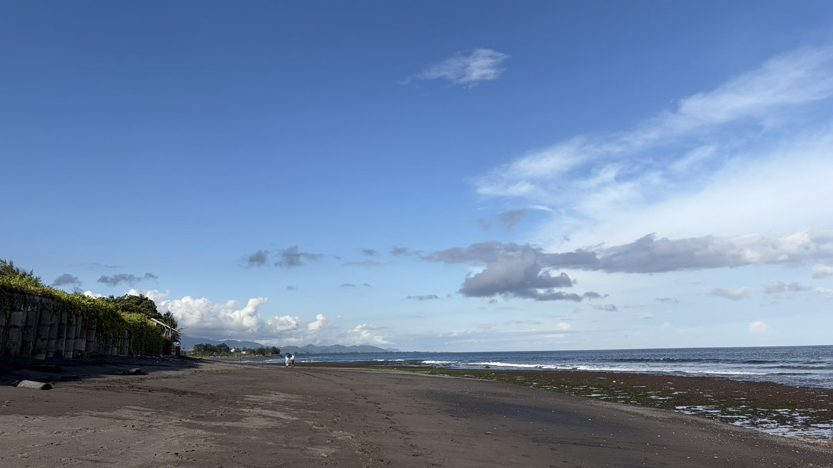 coraliabali's tweet image. Love the walk from keramas beach to Saba beach, most of the sand are firm.

Fave things to do in #bali