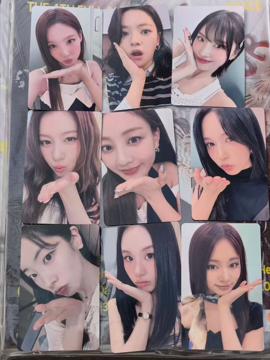 TWICE yizhiyu 共同購入

【譲】
ナヨン、ジョンヨン、サナ、ジヒョ、ミナ、ダヒョン、チェヨン、ツウィ

【求】2900円+梱包費+送料

PayPayまたは銀行振込
サナ、ミナはジョンヨン、ジヒョ、ダヒョン抱き合わせ可能な方優先