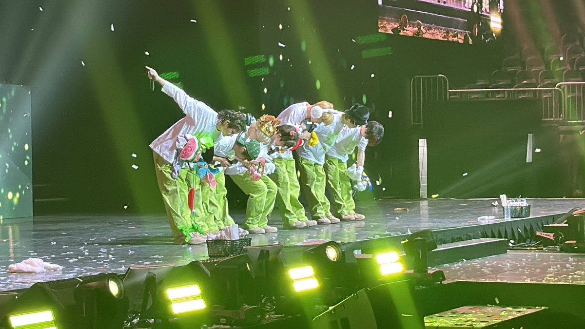 0205cosmo's tweet photo. no words can truly describe how i feel right now. all i can say is, i’m so grateful i got to see dream as 7dream and i wish the absolute best future for mark<3 https://t.co/qBn2yxVo5s