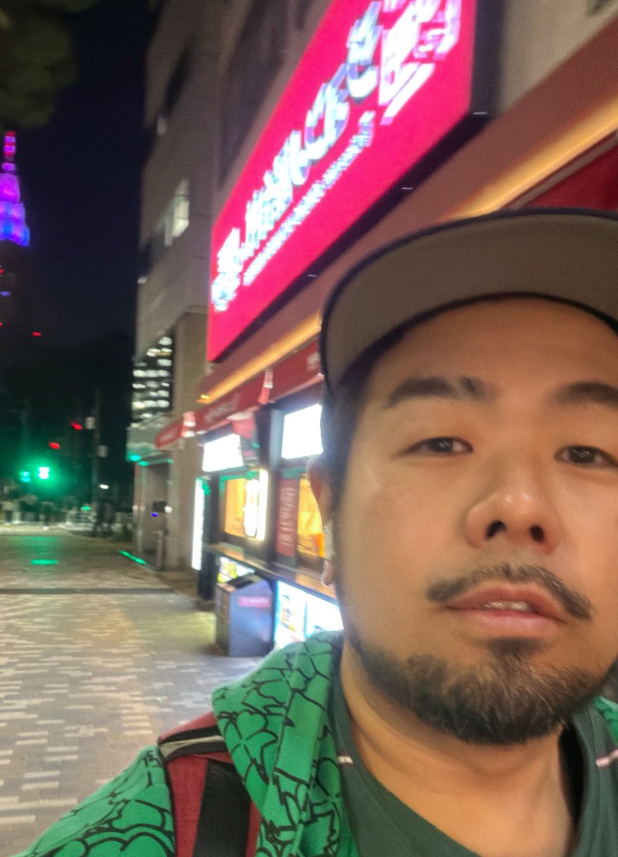 新宿二丁目 BARもふもふ 🍑🐼 tweet media