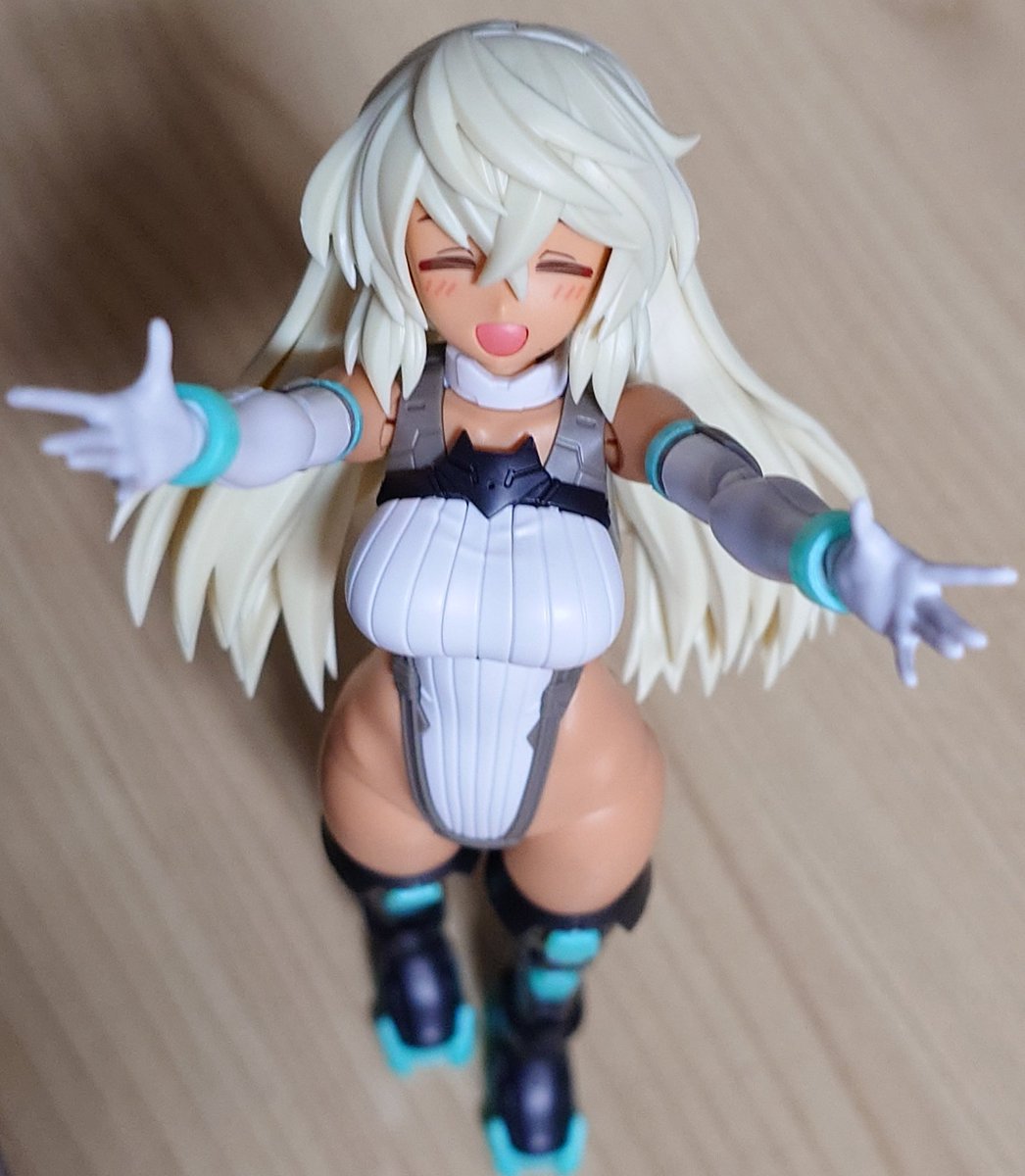 ルルチェ付属のﾆｯｺﾘフェイスが似合う('ω'`)✨