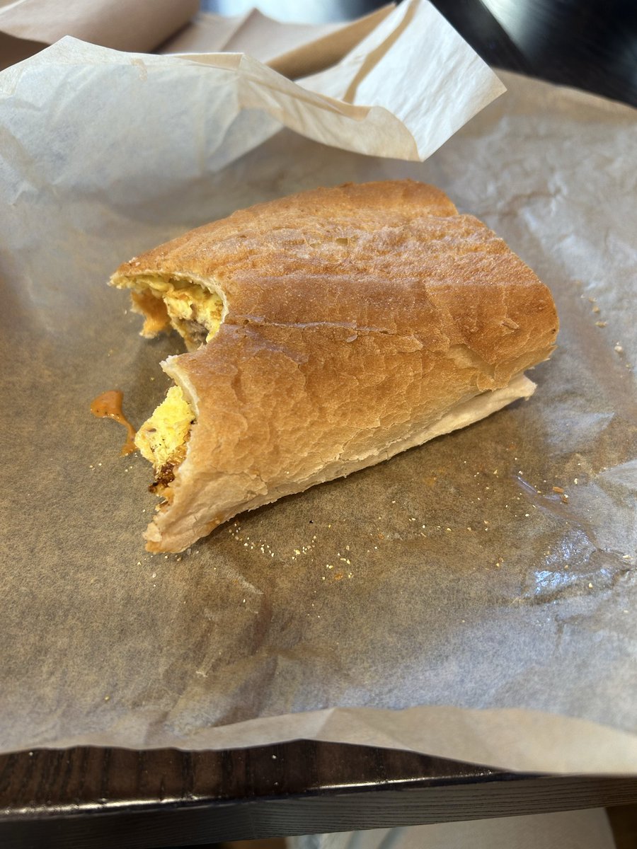 Steak, Egg, and Cheese @ Bradley Airport: 3.1/10