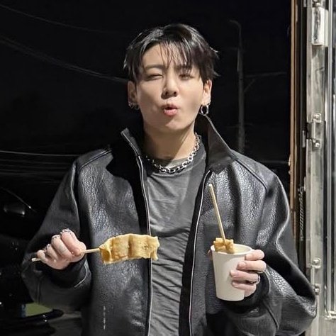 โอ้ยหล่อ บ้อกแบ้ก เหมือนพระเอกนิยายหลุดออกมาใช้ชีวิตจริงอะ