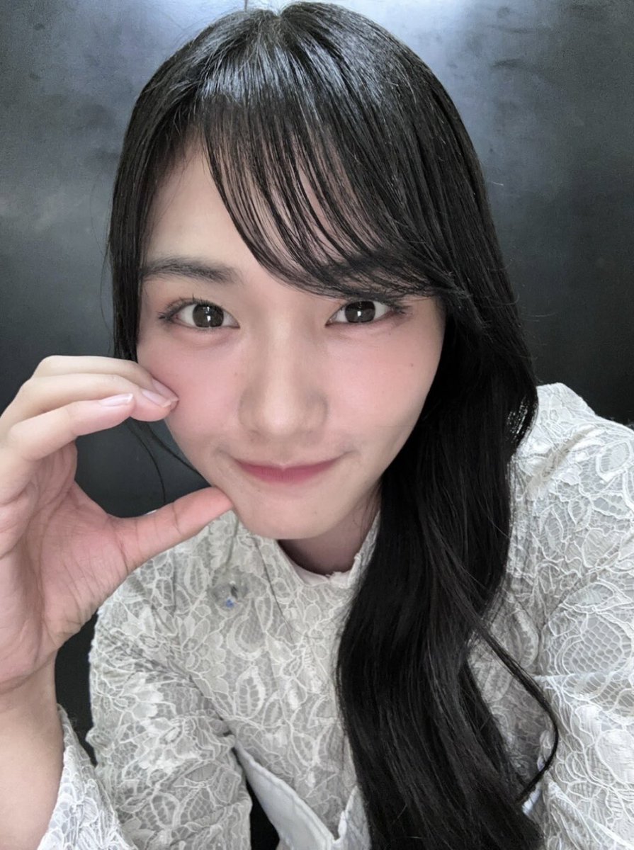 L1x_vV's tweet photo. 『モデル顔負けのおてんば美女に「男が寄り付いてくるから」と頼まれ匂わせ相手になった結果、距離感が少しだけ変わった話』

ALT https://t.co/OhJx63s4V5
