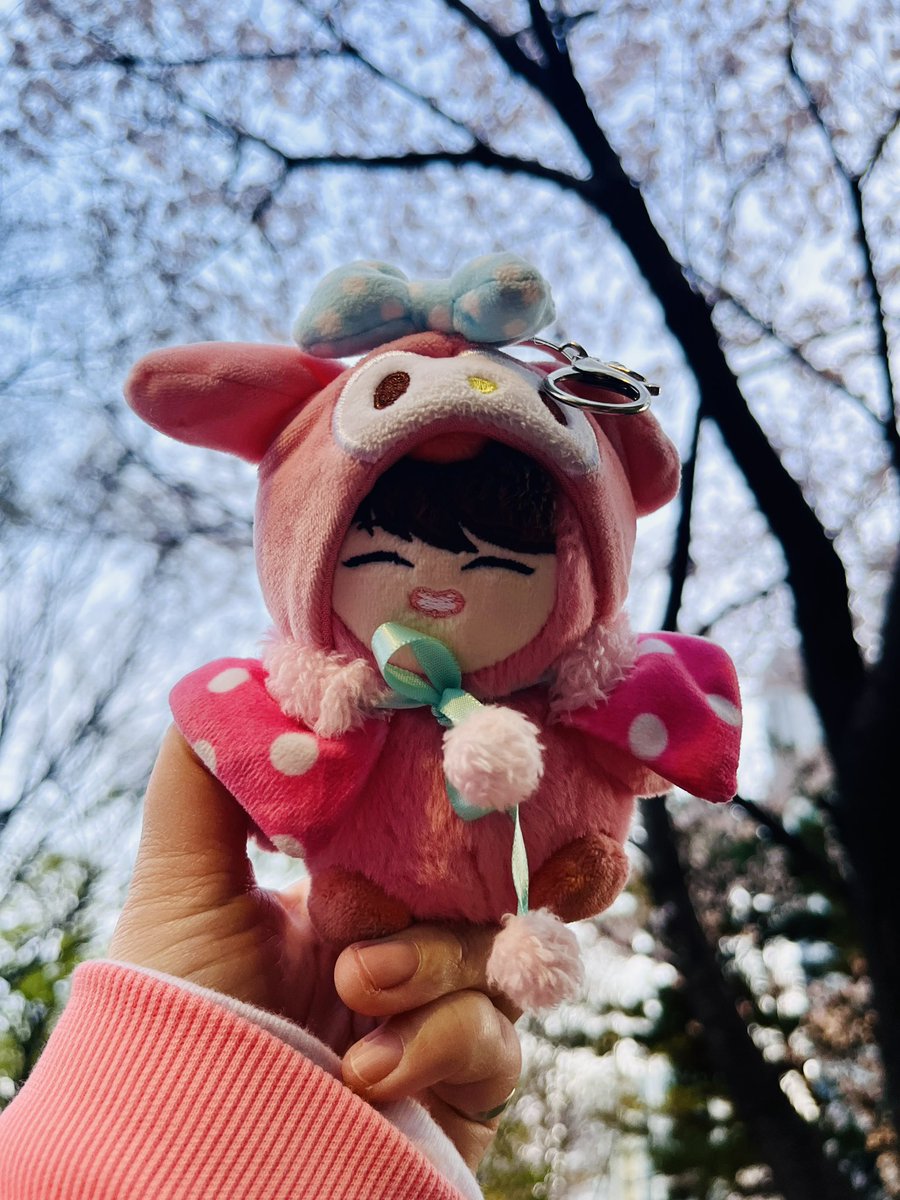 iamumdal's tweet image. 헤헷 차넌이 오늘도 고생많았다아 ( ´ ▽ ` )ﾉ💕

📸 이찬원 | 20260404 동대문 봄꽃축제 Preview

#이찬원 #LeeChanWon #LCW
#동대문봄꽃축제 #트로트축제 #장안수변공원