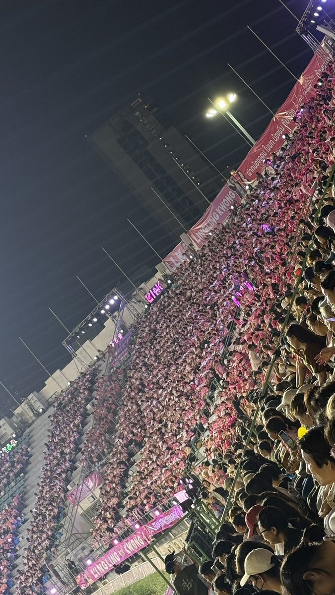 หมูงึมงัม🪐 tweet media