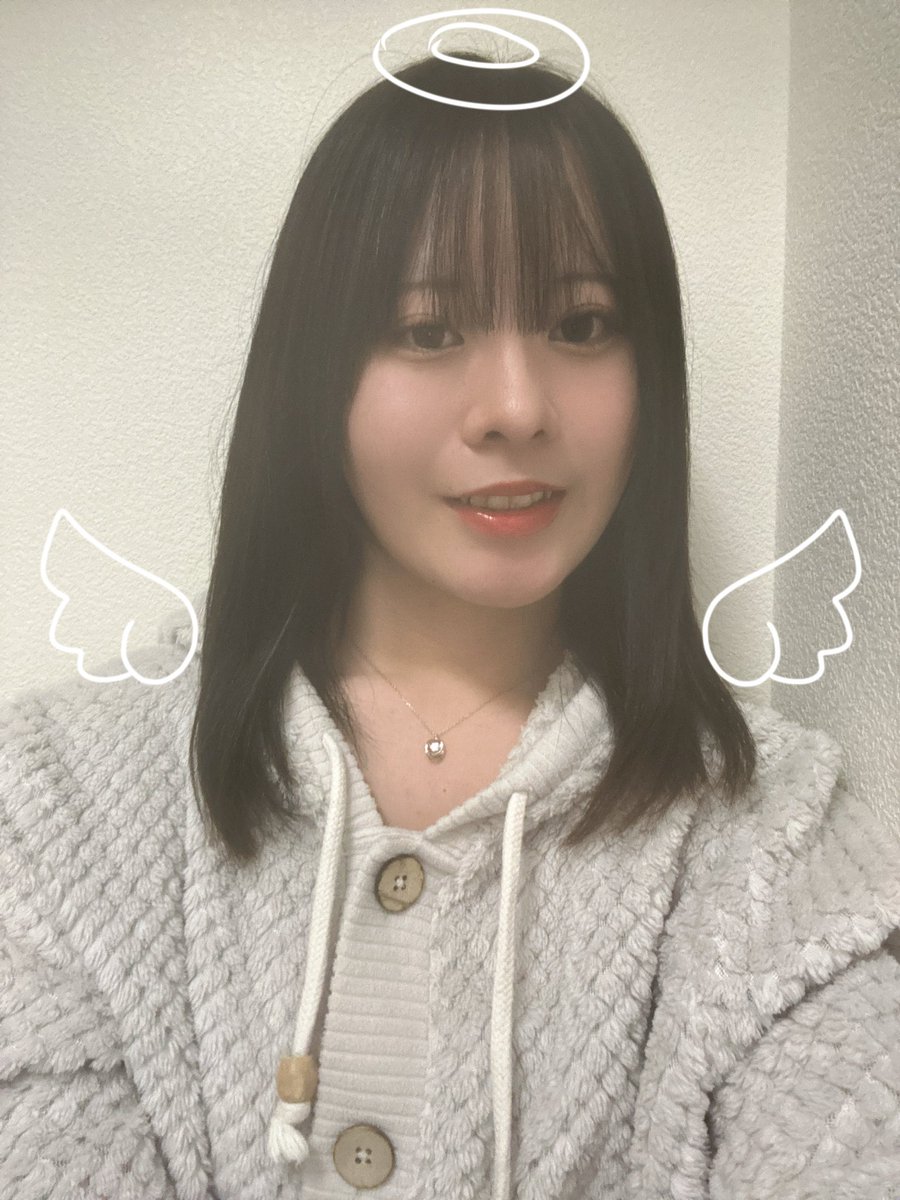 つきの tweet media