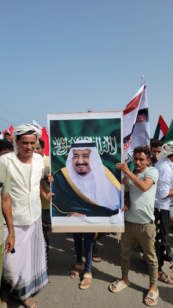 KamelAlkhodani's tweet photo. من الساحل الغربي الوفاء بالوفاء 
حفظ الله مملكة الخير! والاصالة وكل دول الخليج العربي.

ومصير واحد وعدو مشترك.

#مصير_واحد_عدو_مشترك

#الساحل_الغربي https://t.co/GuaRF4nRmZ