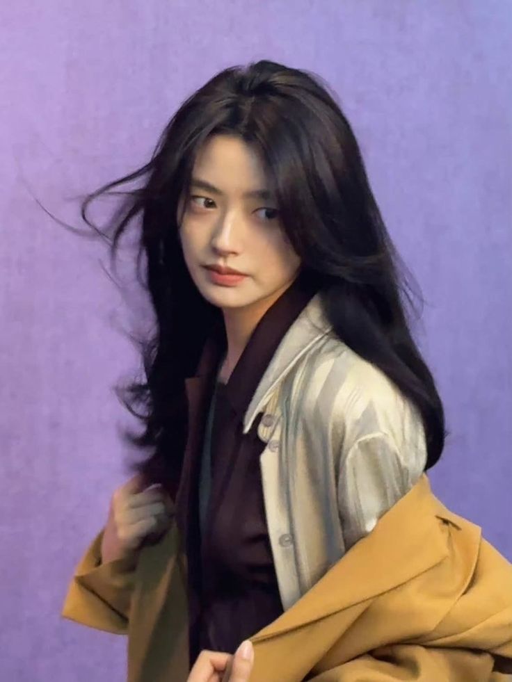 wonciverse's tweet photo. She keeps getting prettier day by day. https://t.co/QPHFIo1Ggo