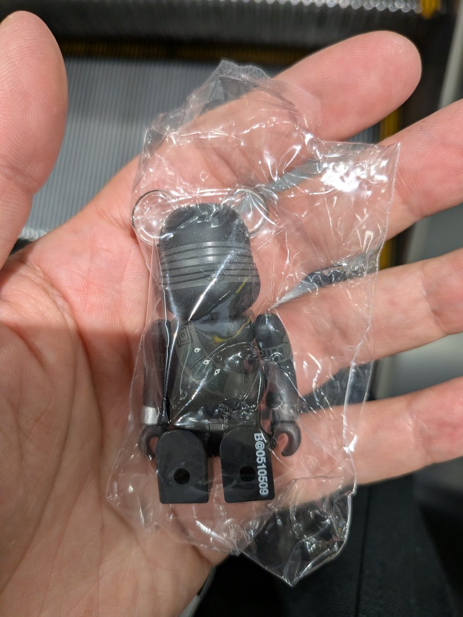 景品
漆黒の忍者スネークアイズ🥷

応募方法
RP✨

抽選
あたるってぃ🎯

〆
4月5日21時

発送
普通郵便で月曜日に発送します！
到着まで暫くお待ちください！

臨兵闘者皆陣烈在前！！！！
ニンニン！！！！
