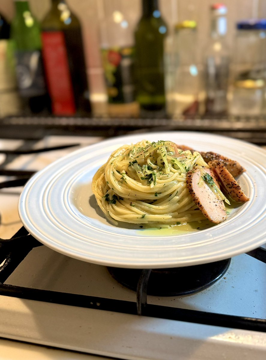 𝑻𝒐𝒌𝒚𝒐 𝑯𝒐𝒏𝒆𝒚 tweet media