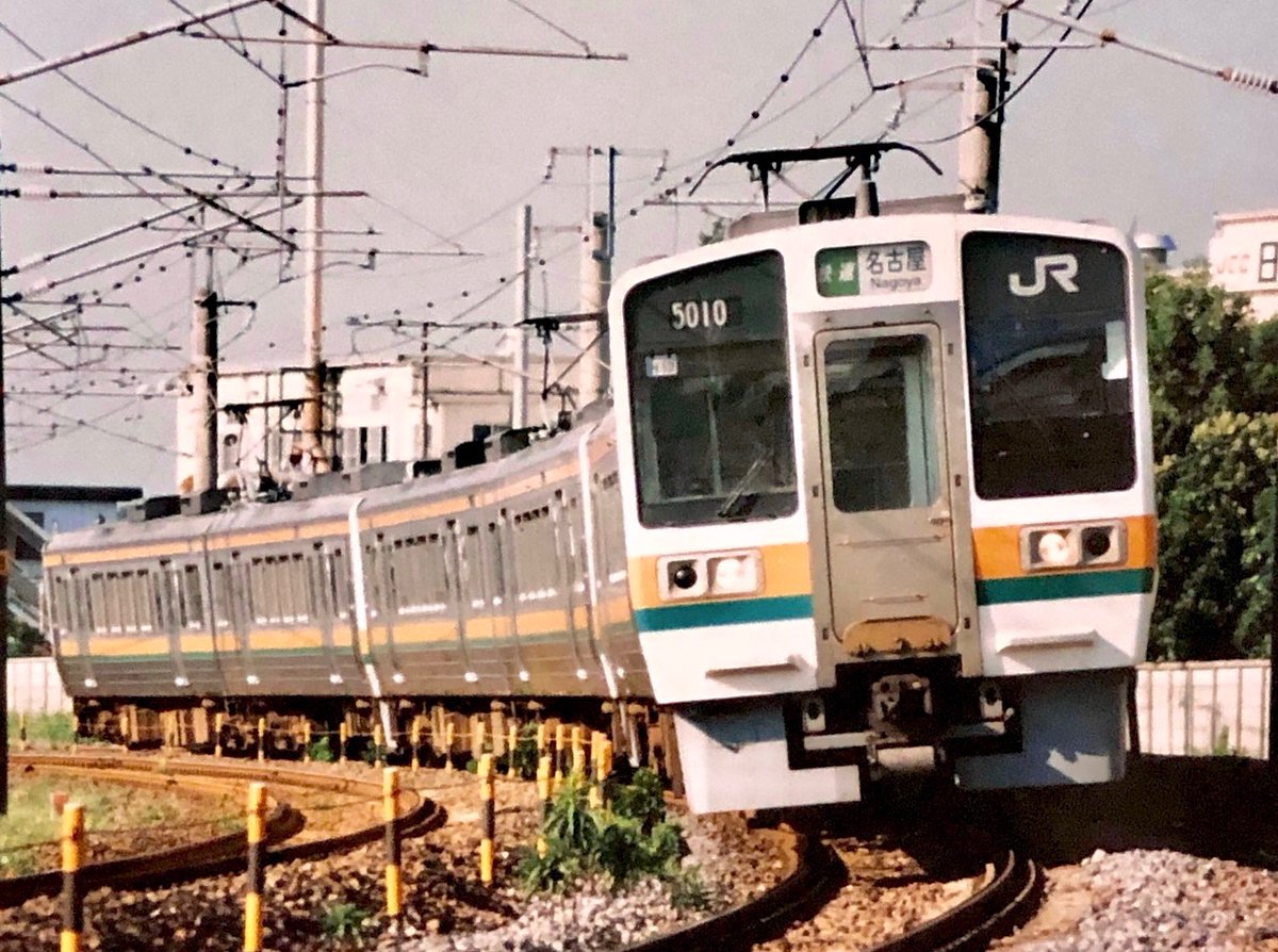 ツァンギ tweet media