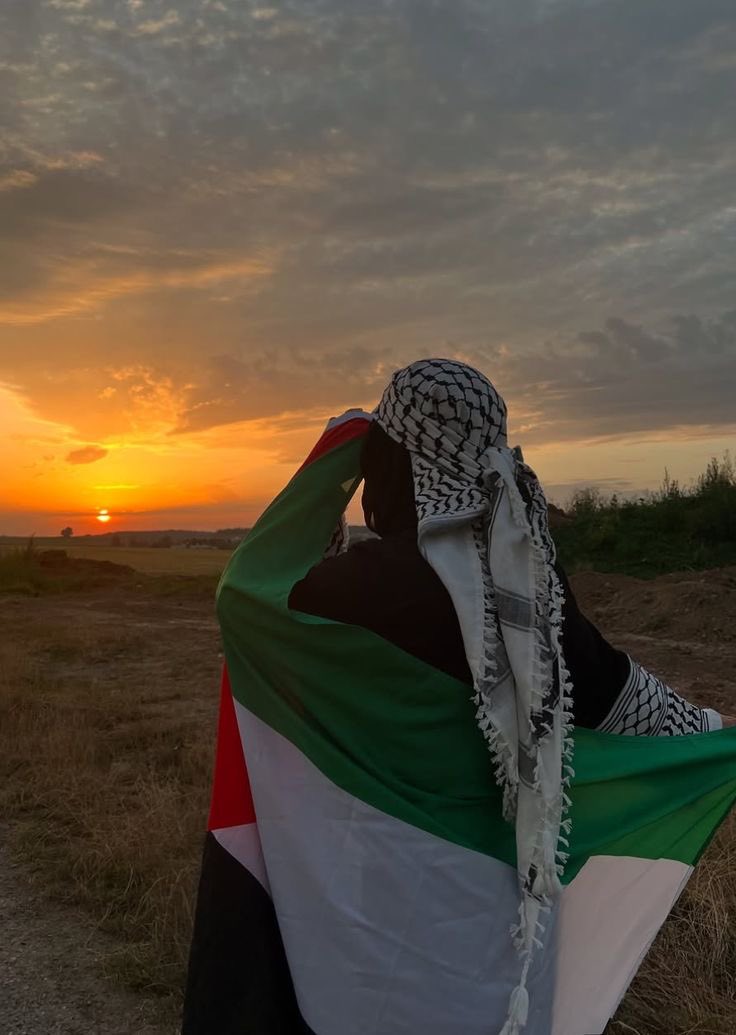 𝓼𝓸𝓯𝓲𝓪 tweet media