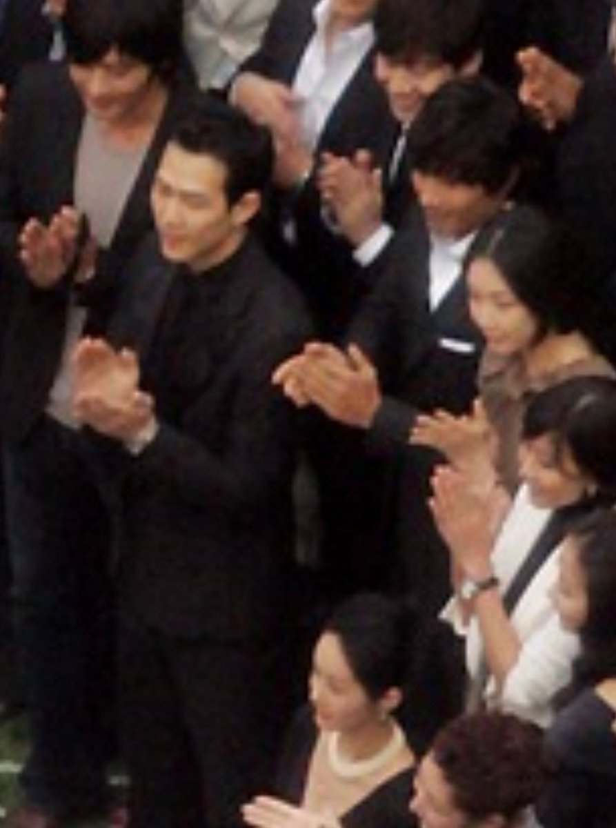 ً julie tweet media