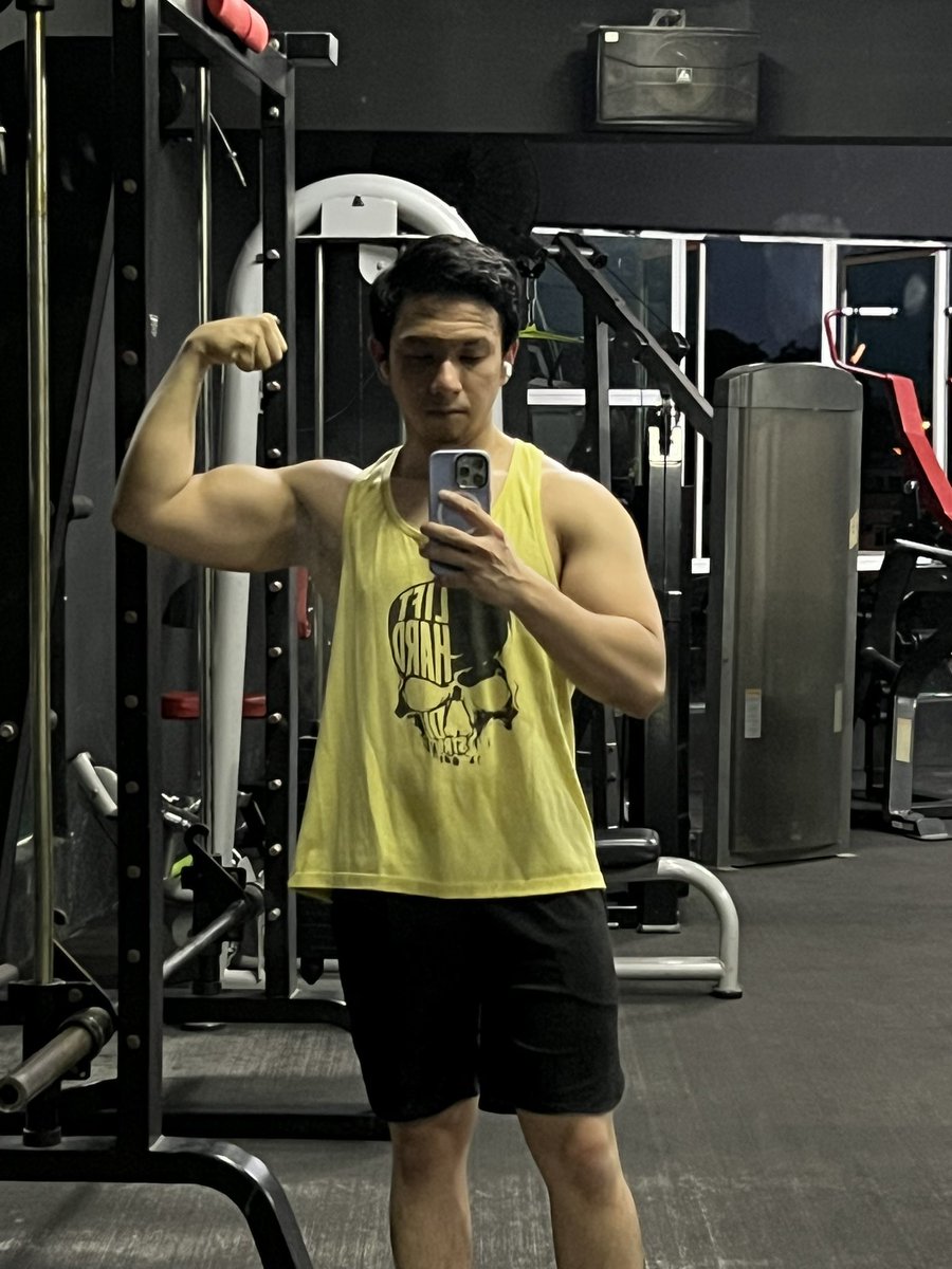 nazrinacap tweet media