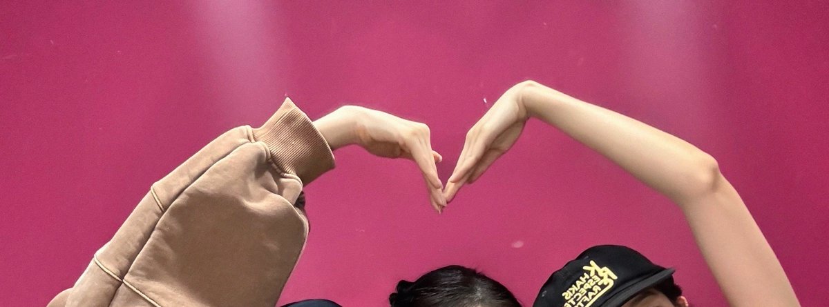 wenseul daily tweet media