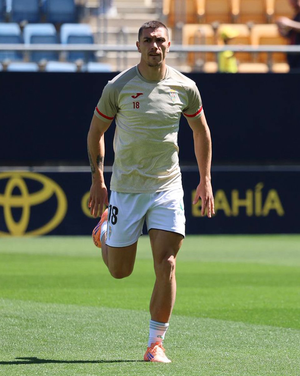 lagranjugadacsr's tweet image. 🔛⏱️ ¡Comienza el encuentro! ⚽️  

🟡🔵 @Cadiz_CF 
🆚 
🟢⚪️ @CordobaCF_ofi 

🎙️ @javilacave 

🗣️ Oliverio Álvarez 'Oli' 
🗣️ Juan Peña Varela 

#CádizCórdoba
#LaLigaHypermotion 

📻 @CanalSurRadio 
🌐 csur.red/Et3950UNm5b
📱 App