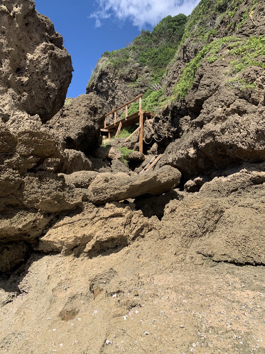 LadySayFuckALot's tweet image. And a second #geocache along a high tide bridge which I had to climb up to in my slops. Because of course it would require a climb when I'm Ill-prepared