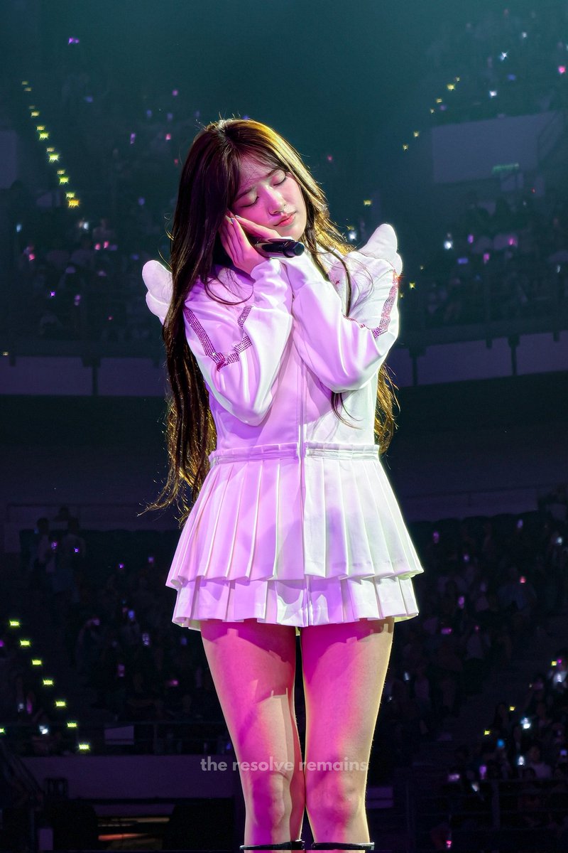 𝑡ℎ𝑒 𝑟𝑒𝑠𝑜𝑙𝑣𝑒 𝑟𝑒𝑚𝑎𝑖𝑛𝑠 tweet media