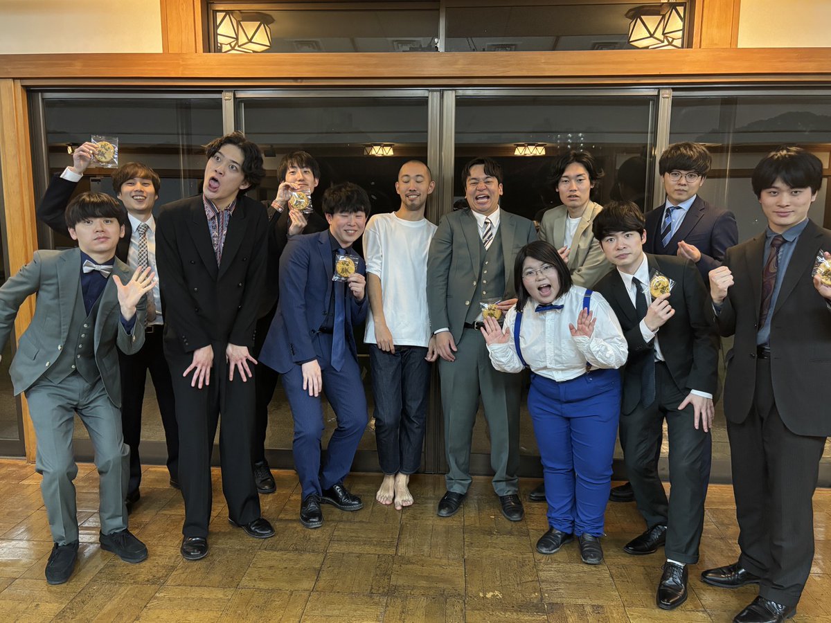 わからせライブ〜桜を見る会〜

ありがとうございました🙏
桜を見る会に関わらず、散り際の1本しか見れず申し訳ありません🌸
望月城お疲れ様でした…
原点回帰し、中野でvol.20目指して今後もこの5組で頑張ります!