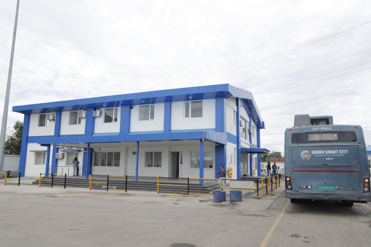 Jammu_SmartCity's tweet image. Administrative block functionalised at Bhagwati Nagar to ensure seamless functioning of e-bus operations, boosting Jammu’s green mobility push.
@Devansh_IAS 
@diprjk 
#Jammu #SmartCity #EBus #GreenTransport #SustainableMobility #JammuDevelopment #UrbanTransport