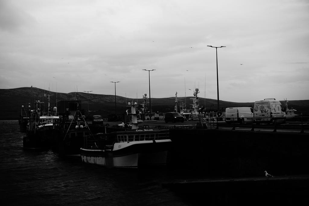 kevinhealyphot1's tweet photo. Some #moody #weather down #dingle today. #storm #kerry #ireland https://t.co/tkvX2K3tiR