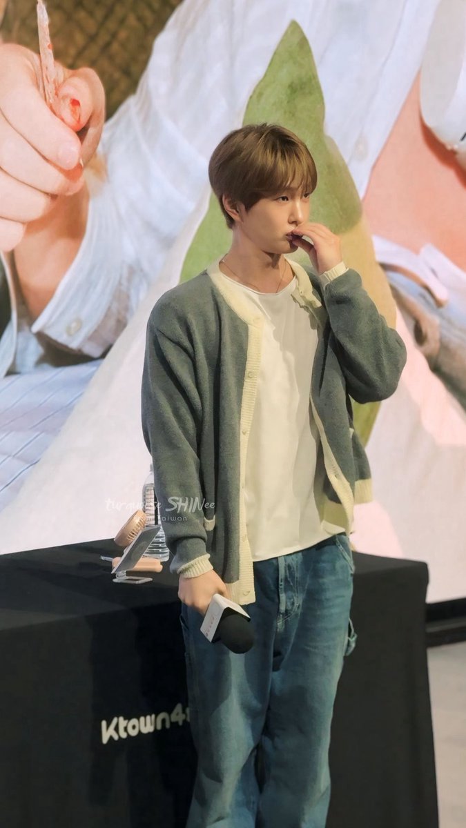 turquoiseSHINee's tweet photo. 🐰🇹🇼260404 ONEW 5TH EP [TOUGH LOVE] Fan Signing Event in TAIPEI

#ONEW #온유 https://t.co/cdy8RdaaIz
