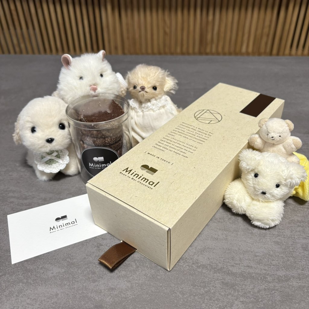 eboshige's tweet image. とってもおいしい生ガトーショコラ🍫

#ぬい撮り #ぬい活
#minimal