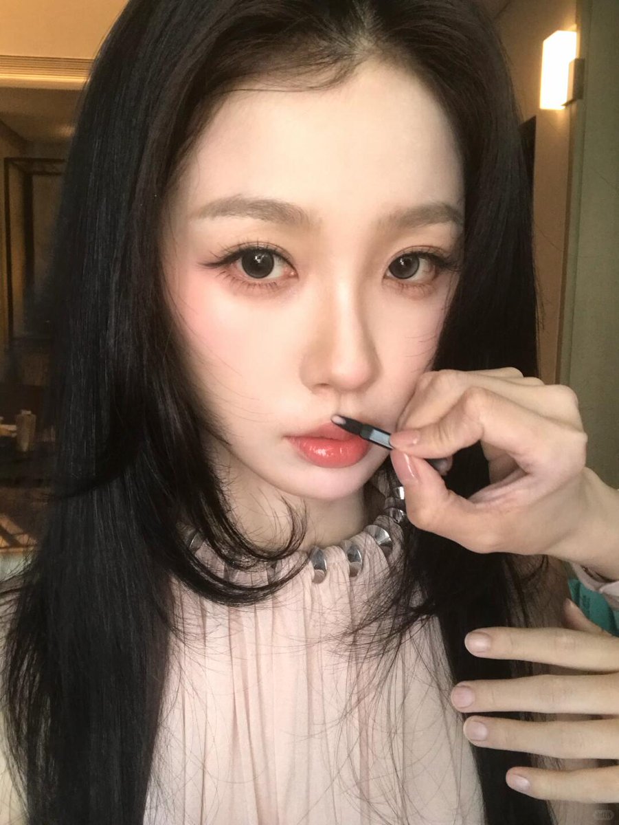 yu shuxin pics tweet media