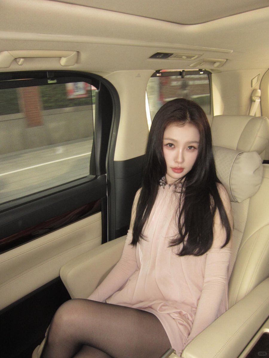 yu shuxin pics tweet media