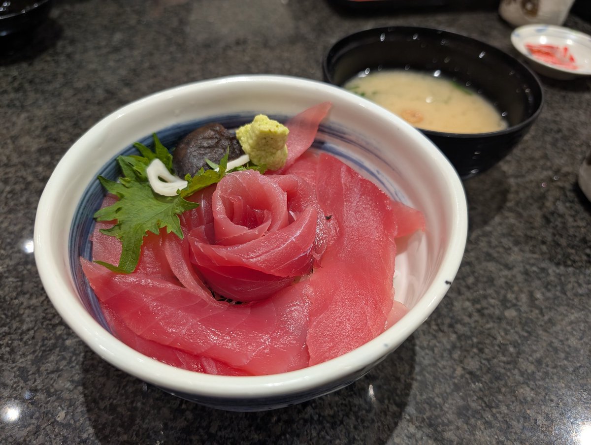 ねるか tweet media