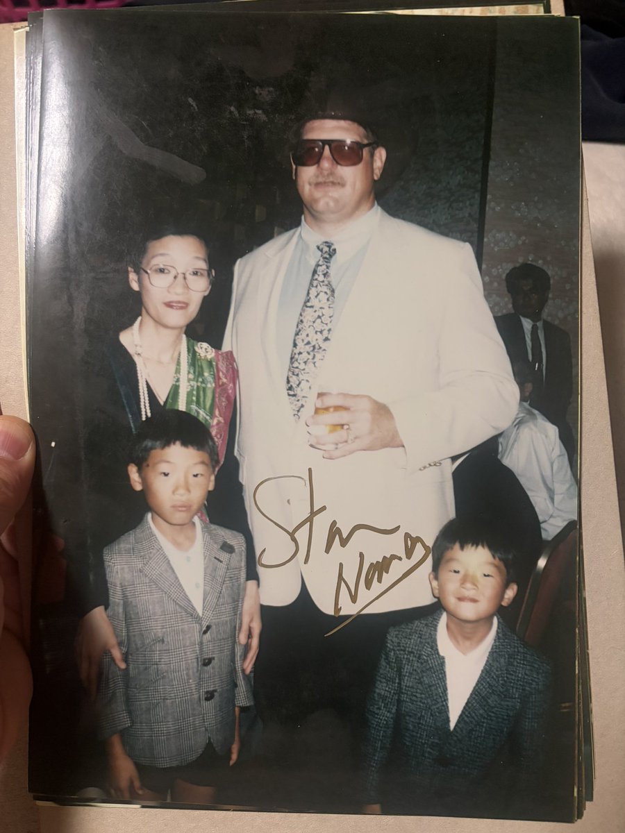 CBR_CBR_CBR's tweet photo. 母の親父さんがプロレスのプロモーターでして、毎年、今は亡きプロレス関係者さんと会食してました( ¯•ω•¯ )

ブッチャー
ハンセン
馬場さん
三沢さん

他にもポスター、色紙が腐るほどあるので今度お店に展示したいと思います('ω')

#プロレス
#全日本プロレス https://t.co/YJ8dEC1vGG