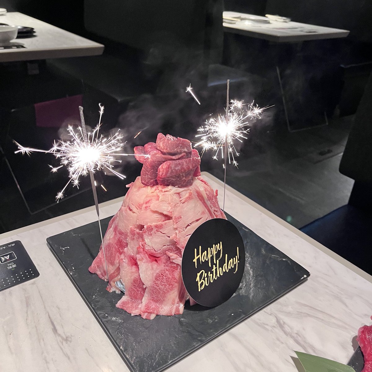 𝑹🦈 tweet media