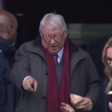 الفتى الذهبي tweet media