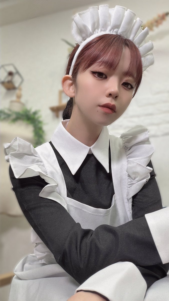 メイドさんに見下ろされたい人向け