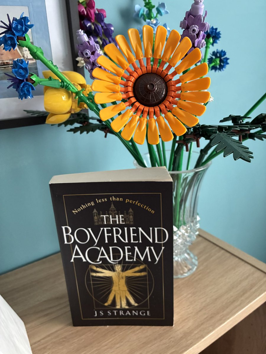 Tom Jameson 🐝 tweet media