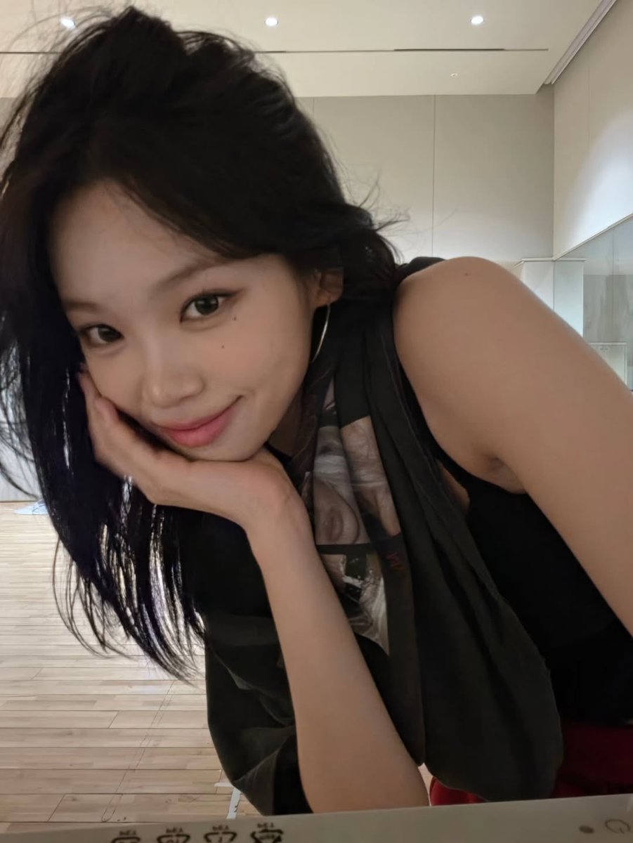 8_chaechae_0's tweet photo. Come and steal my breath with your presence…
then pretend you didn’t mean to.♧ https://t.co/3whngpqXeW