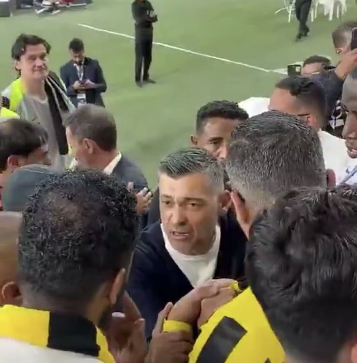 عبدالرحمن الاستثنائي 💛☝🏻 tweet media