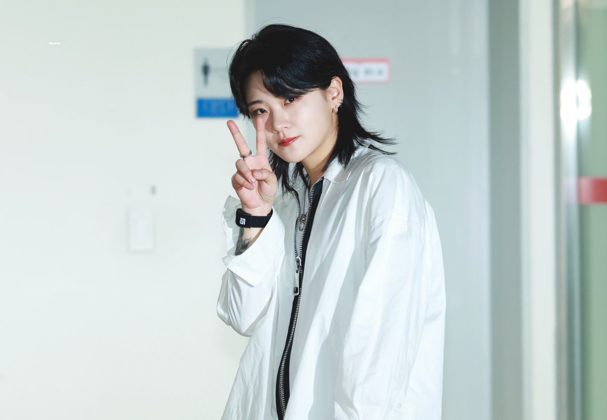 새벽📸 tweet media