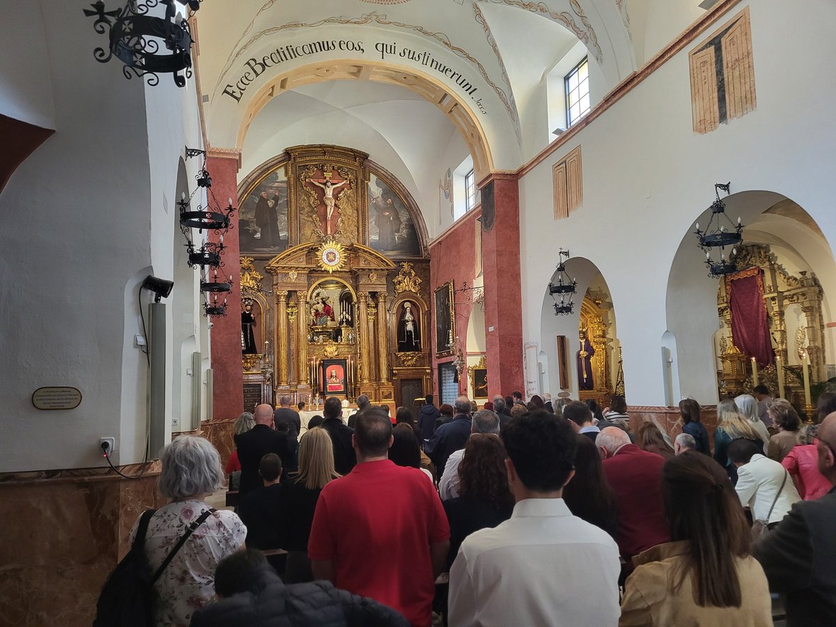 Crucifixion_MLG's tweet photo. Esta noche la #unidadPastoral celebraremos la Vigilia de Pascua de Resurrección con @RafaPrezPallars a las 23.00 h en La Divina Pastora. 
Es la celebración litúrgica más importante del año cristiano, realizada la noche del Sábado Santo para conmemorar la resurrección de Jesús https://t.co/wo9mcnxtqG