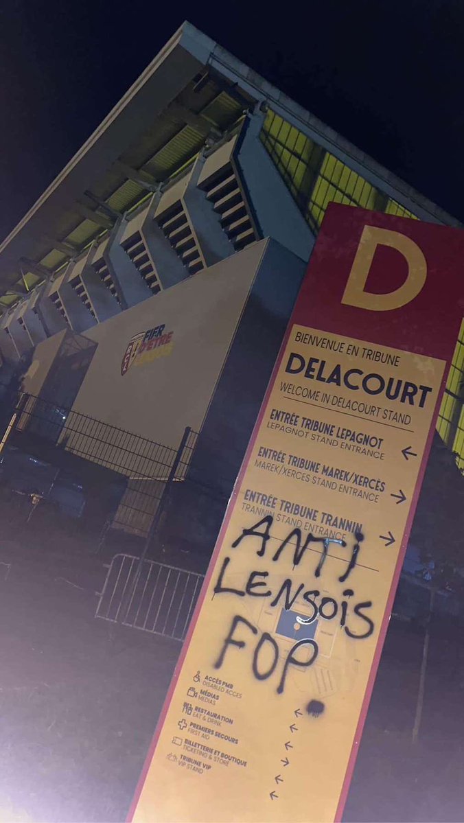 𝕷𝖆 𝖇𝖗𝖚𝖏𝖆 🔮 tweet media